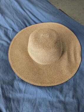 David & Young Packable Wide-brim Sun Hat - One size fits most - Never worn
